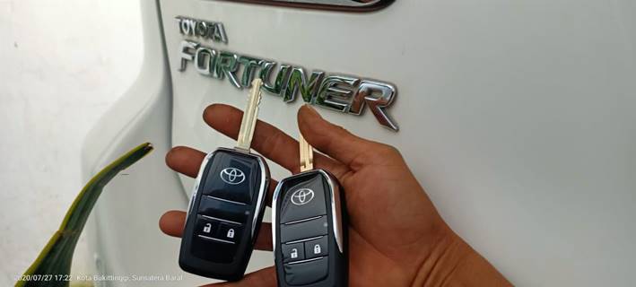 duplikat kunci padang